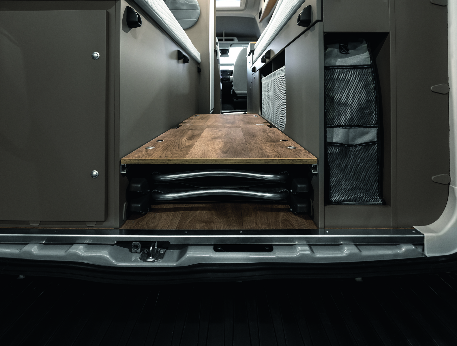 LMC Innovan 592 Stauraumfach1 Screen